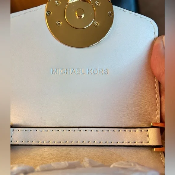 Michael Kors Carmen Crossbody Bag NWT - Picture 9 of 15